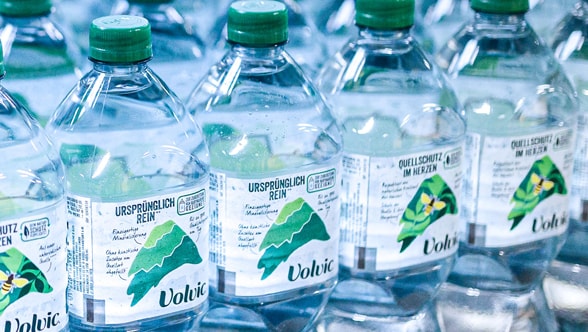 Volvic-Mineralwasser wird erstmals auf ErgoBloc produziert