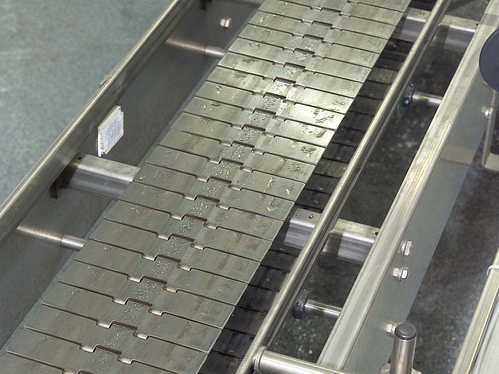 Steel chain conveyor