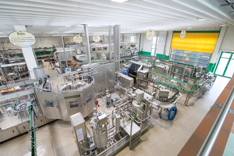Numerosas ventajas de una inspecci&oacute;n perfeccionada colocan ahora el embotellado con tap&oacute;n mec&aacute;nico con un rendimiento de 24.000 botellas a la vanguardia t&eacute;cnica.